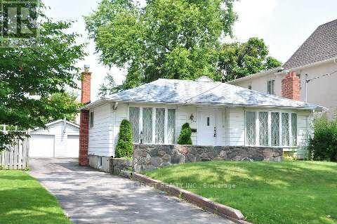 Photo 7 of 328 Hillcrest Avenue E, Toronto ON