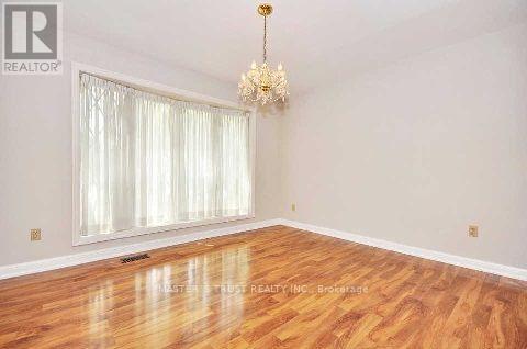 Photo 5 of 328 Hillcrest Avenue E, Toronto ON