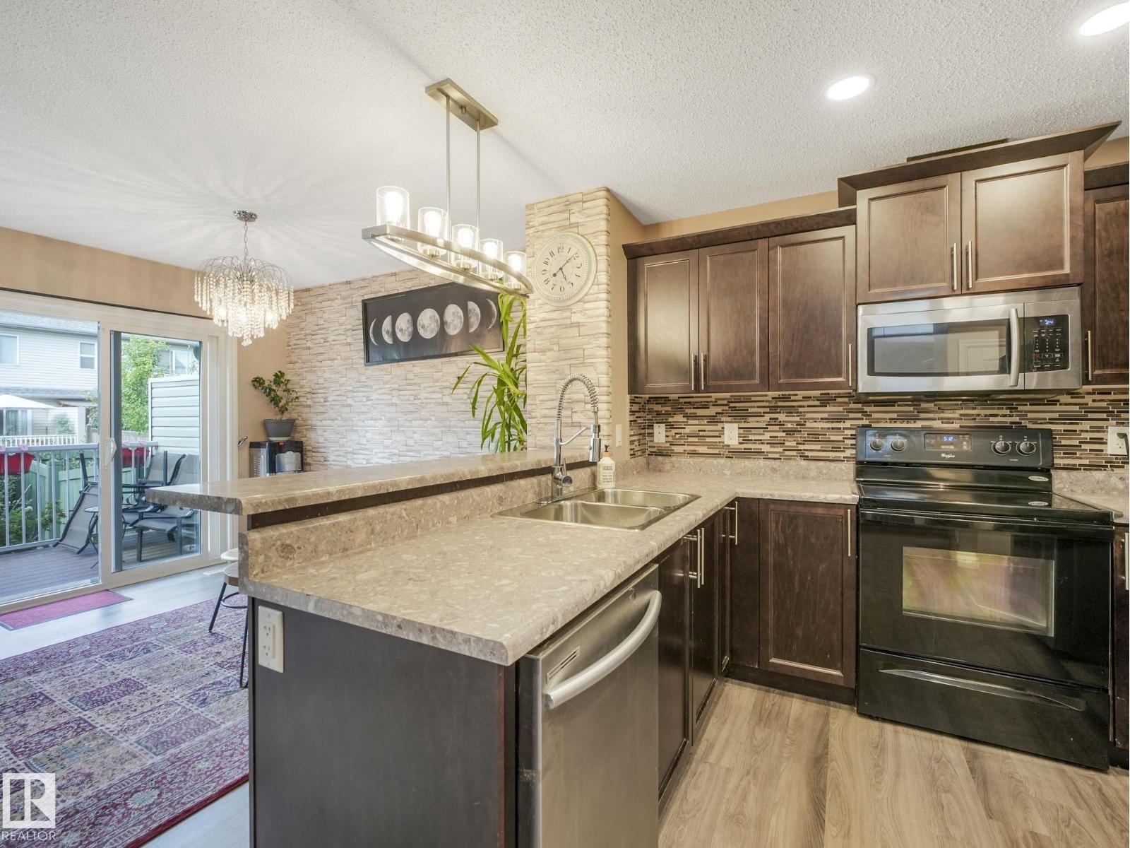 Photo 39 of 14 9350 211 St Nw, Edmonton AB