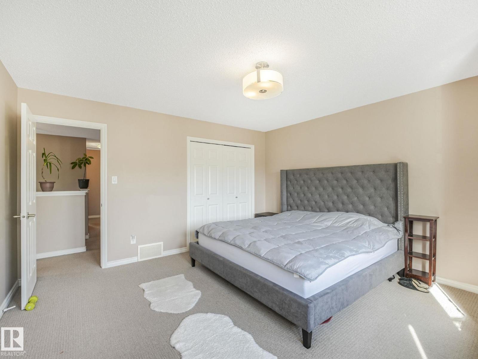 Photo 33 of 14 9350 211 St Nw, Edmonton AB