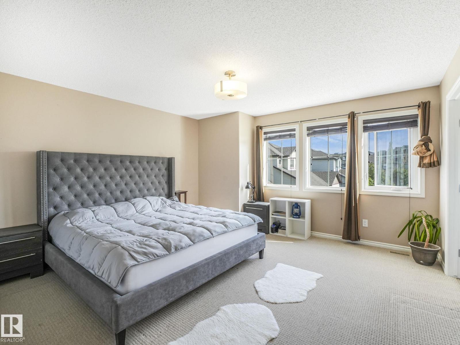 Photo 11 of 14 9350 211 St Nw, Edmonton AB