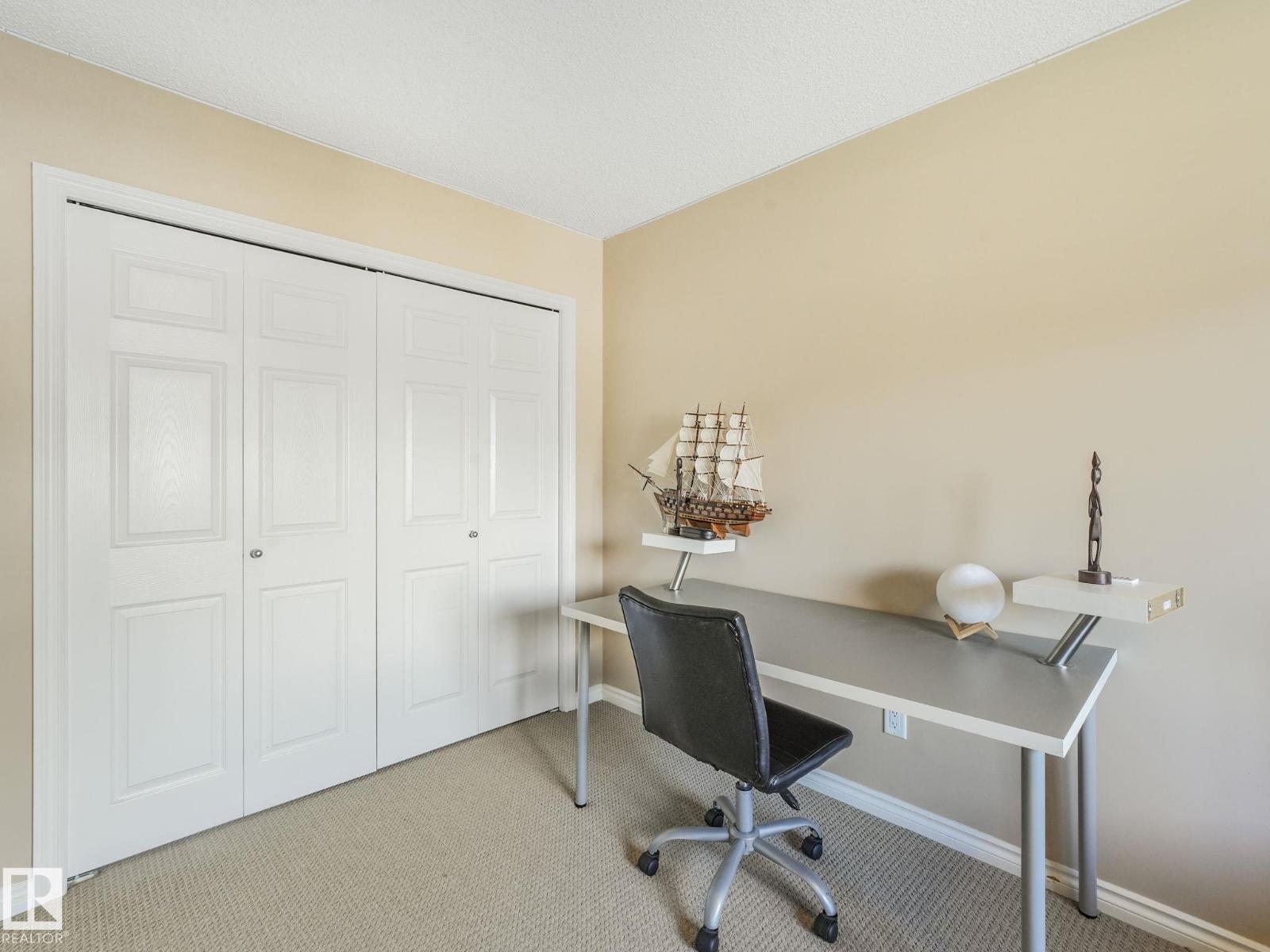 Photo 5 of 14 9350 211 St Nw, Edmonton AB