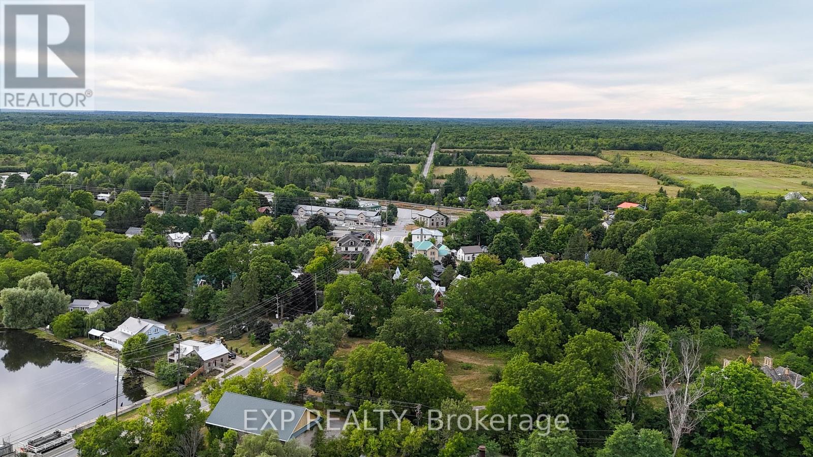 Photo 26 of 105 Rideau Street, Merrickvillewolford ON