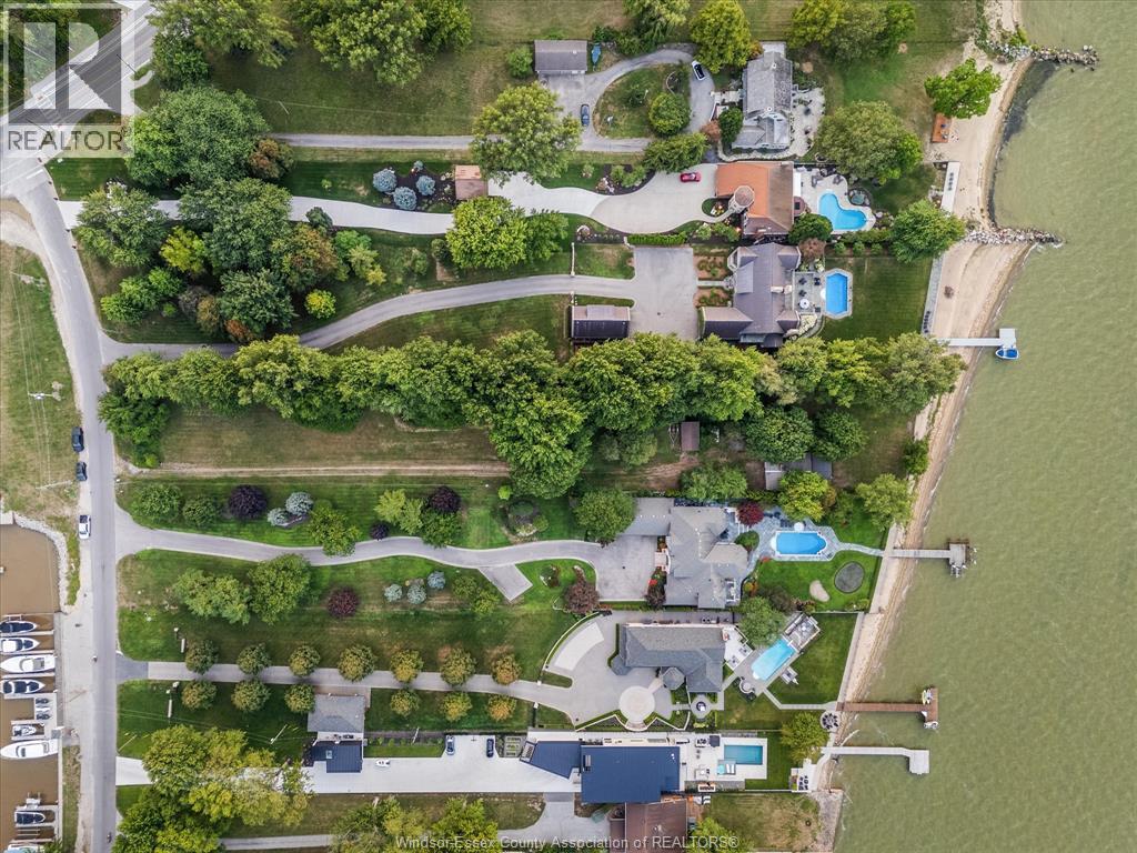 Photo 9 of 932 Albert, Lakeshore ON