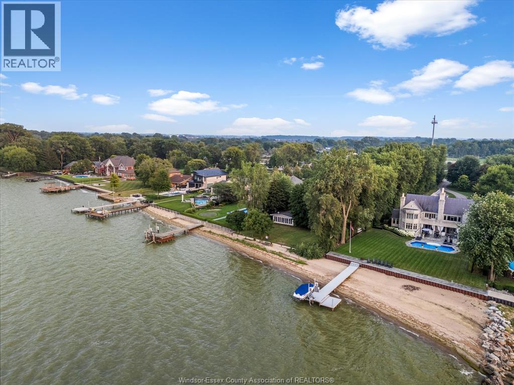 Photo 10 of 932 Albert, Lakeshore ON