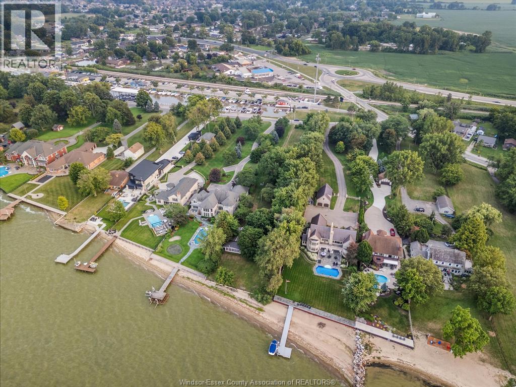 Photo 8 of 932 Albert, Lakeshore ON