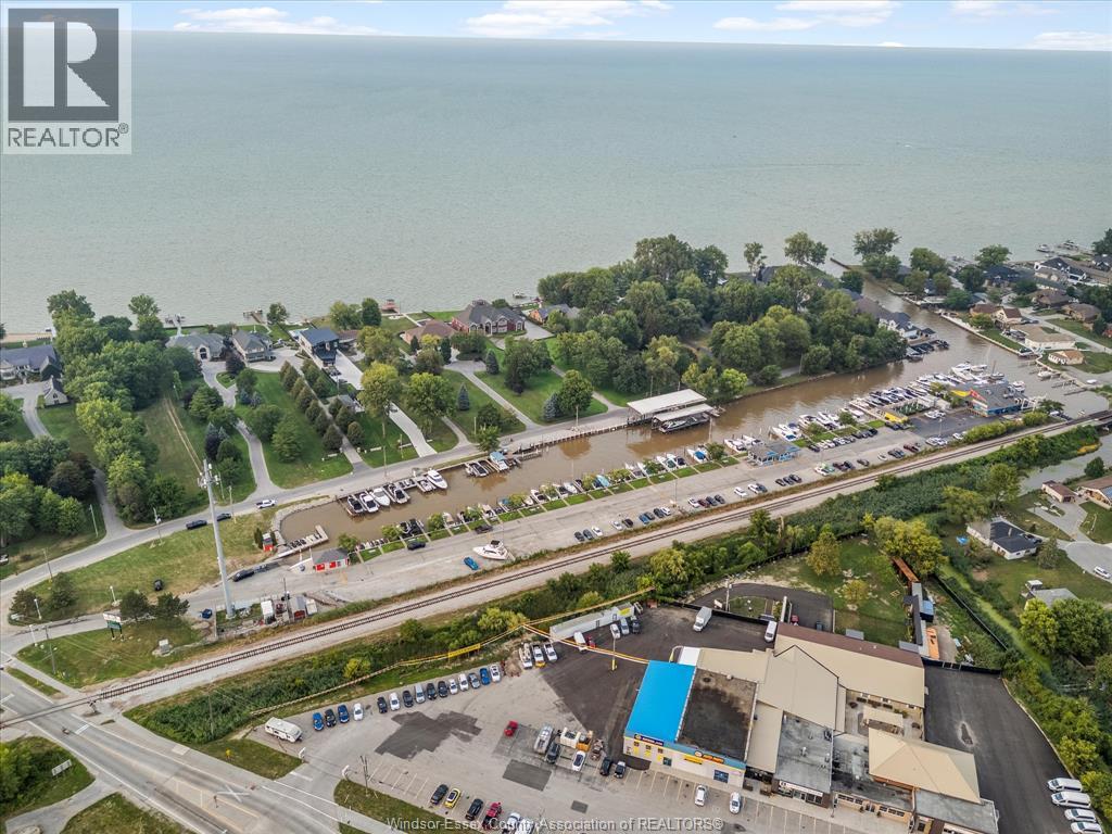 Photo 16 of 932 Albert, Lakeshore ON