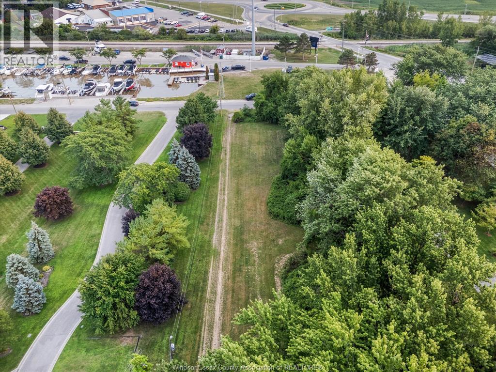 Photo 11 of 932 Albert, Lakeshore ON