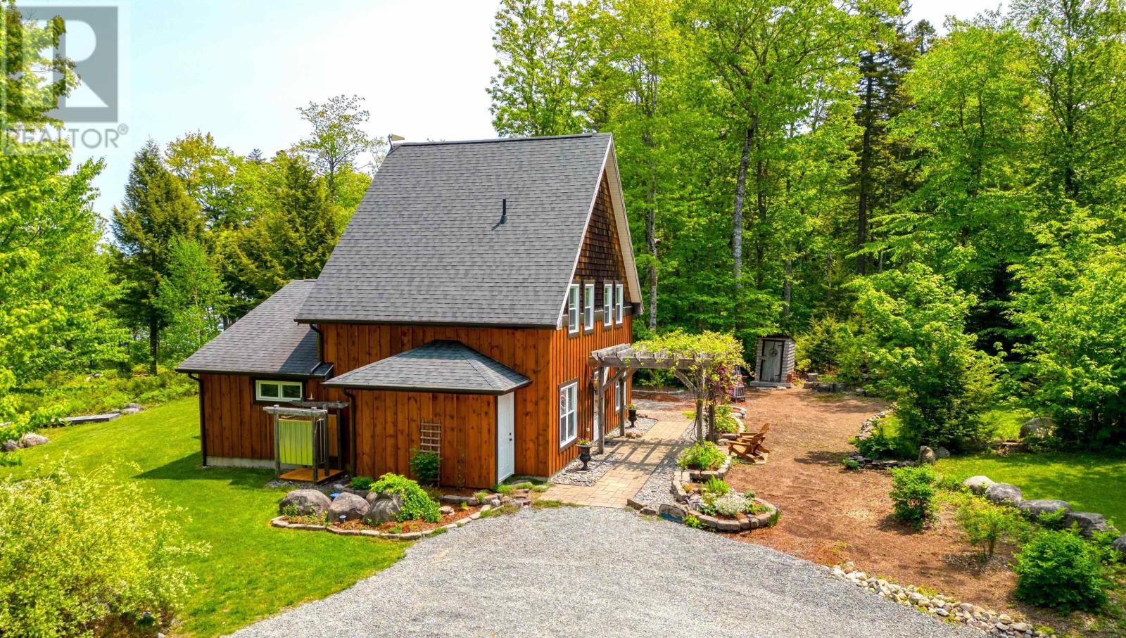 Single Family House 2 Level for Sale in  Kill Dog Cove Road Parkdale 