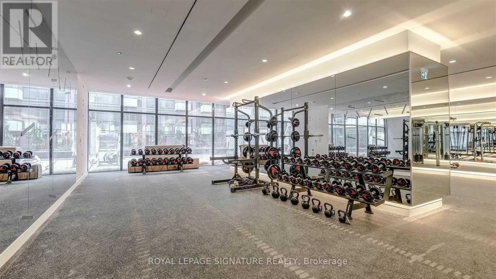 Photo 4 of 1011 E 576 Front Street, Toronto ON