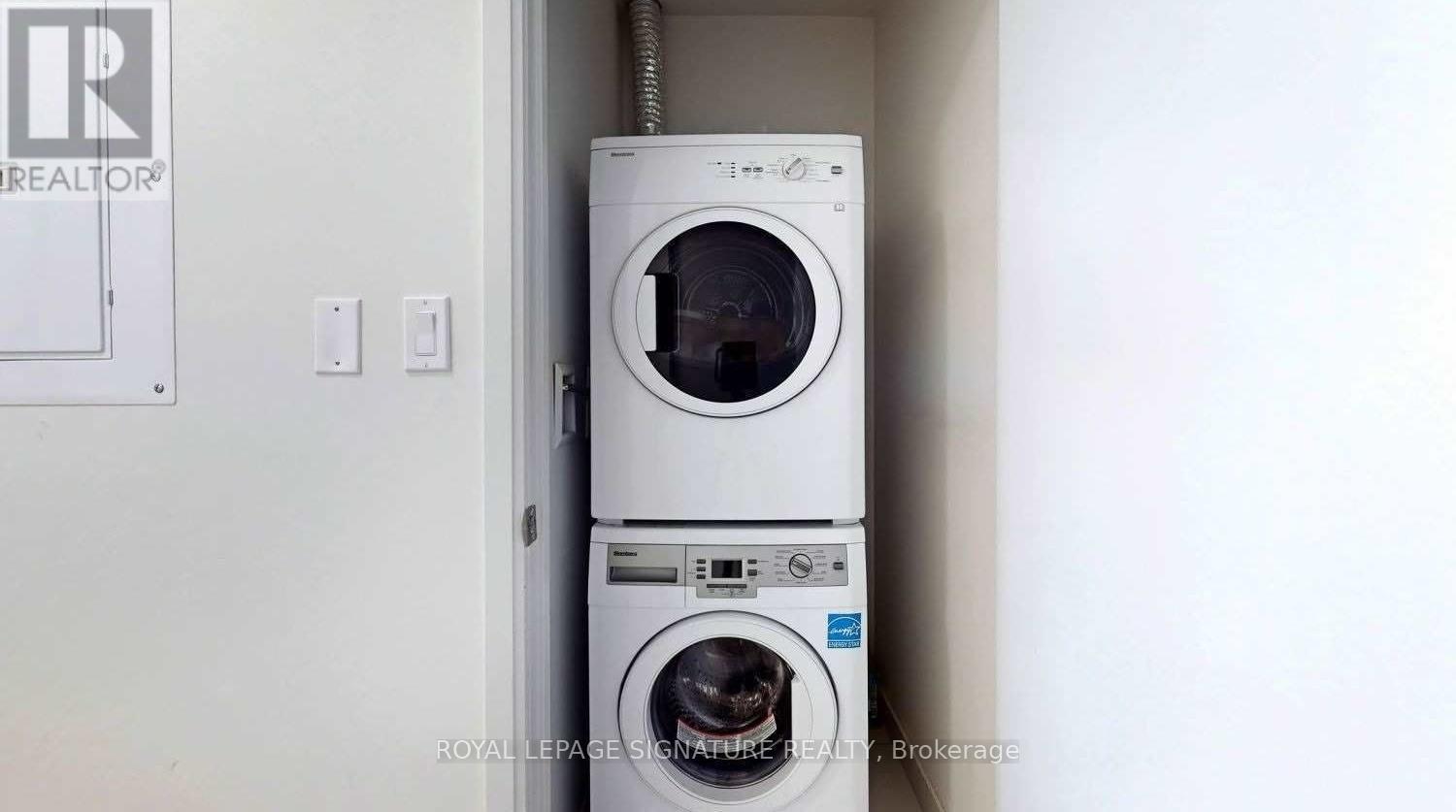 Photo 11 of 1011 E 576 Front Street, Toronto ON