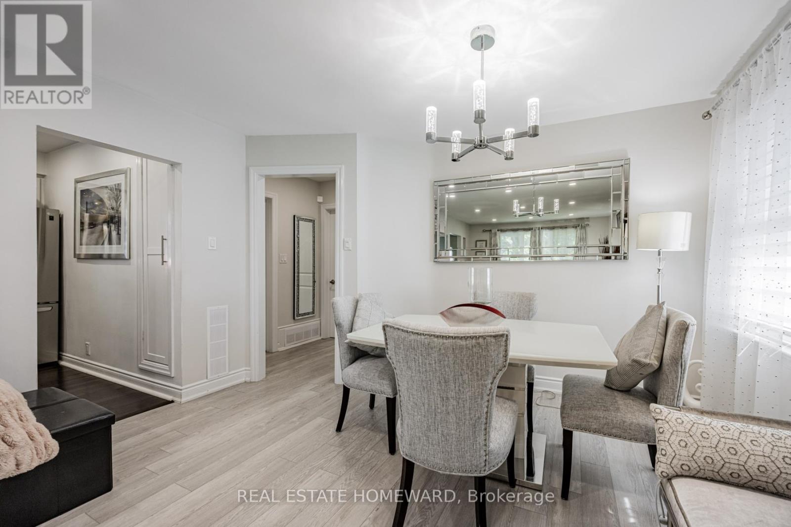 Photo 6 of 259 Windsor Street, Oshawa ON