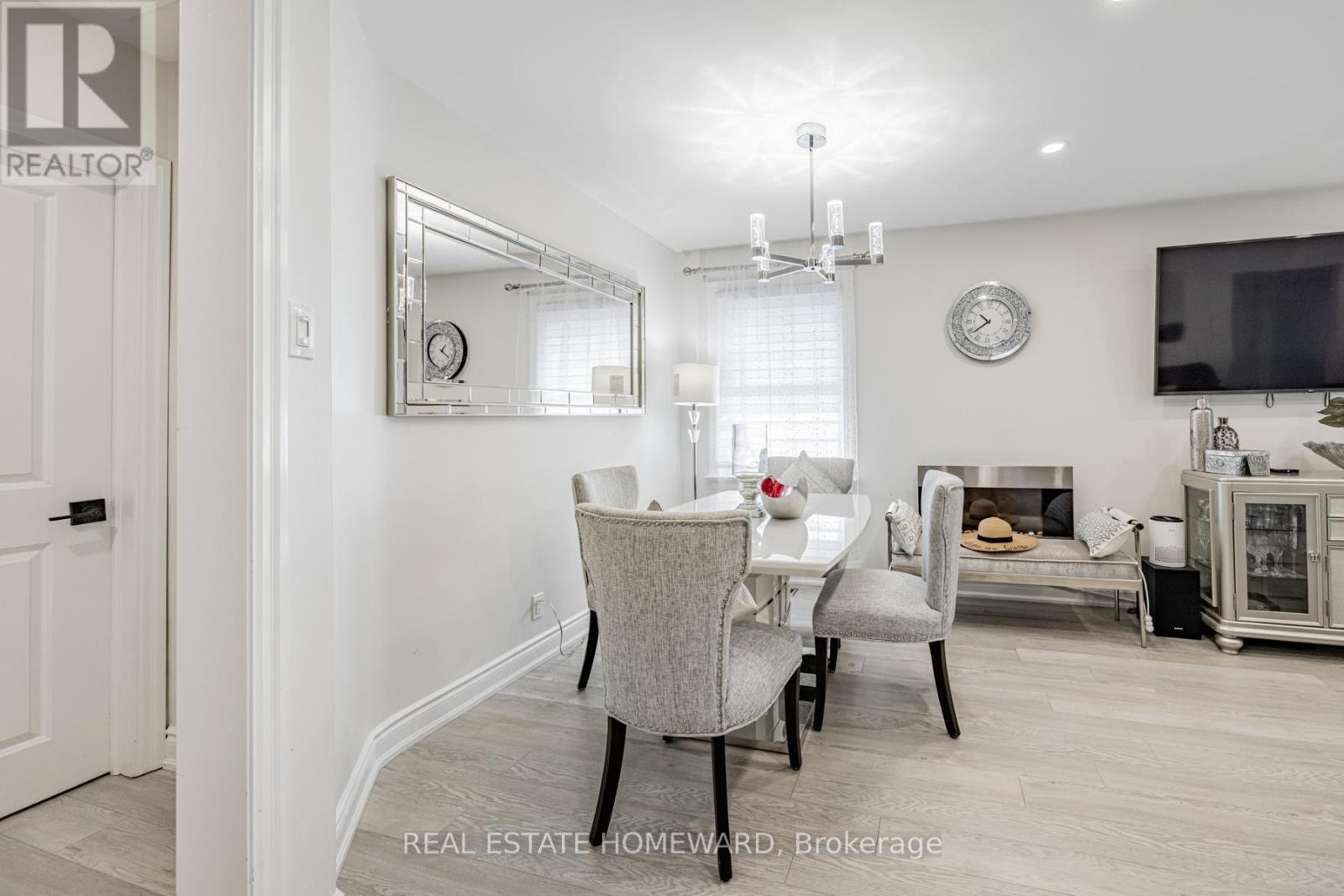 Photo 8 of 259 Windsor Street, Oshawa ON