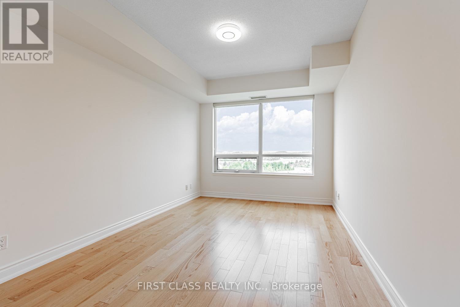 Photo 15 of 1685 23 Cox Boulevard, Markham ON