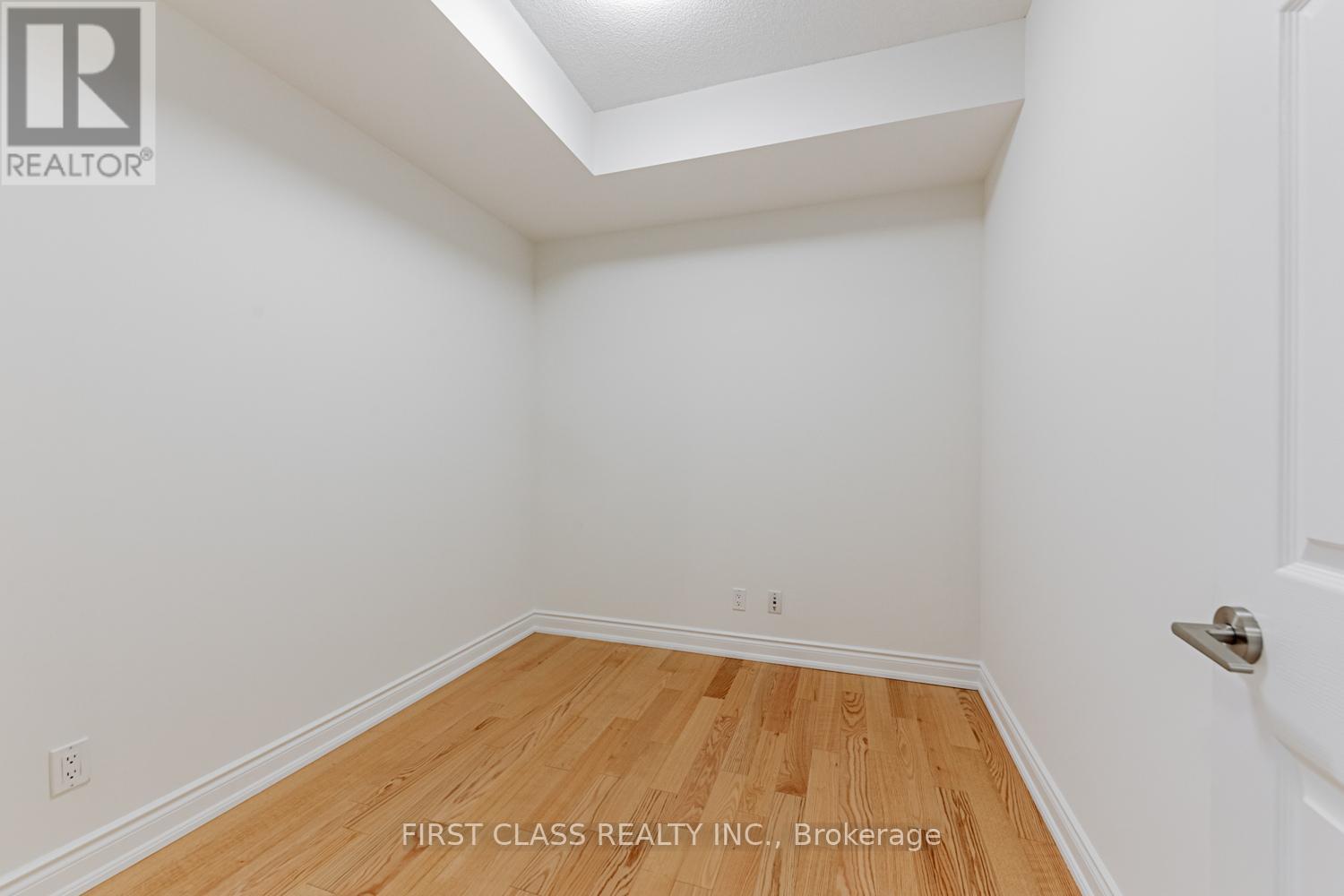 Photo 19 of 1685 23 Cox Boulevard, Markham ON
