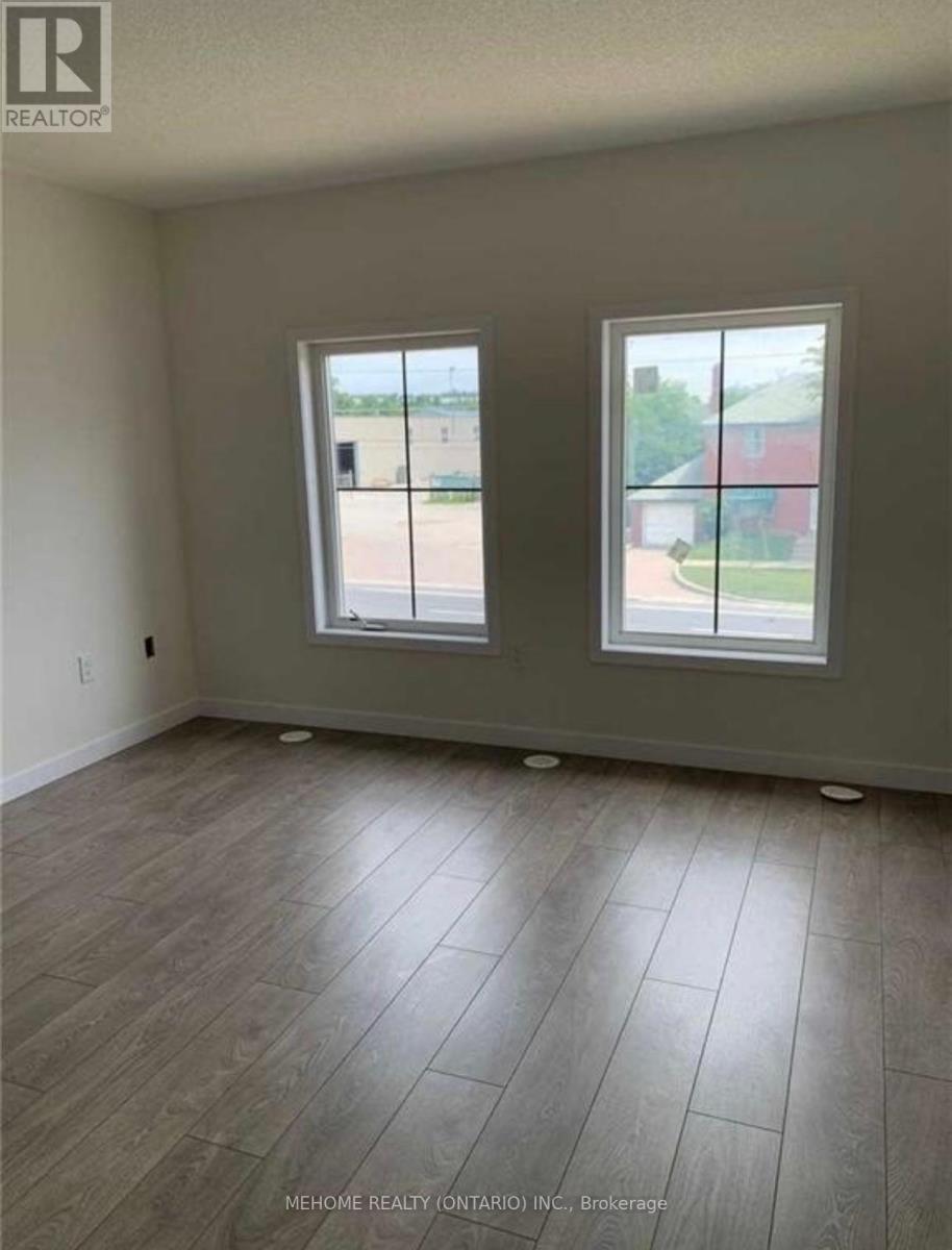 Photo 11 of 10258 Keele Street, Vaughan ON