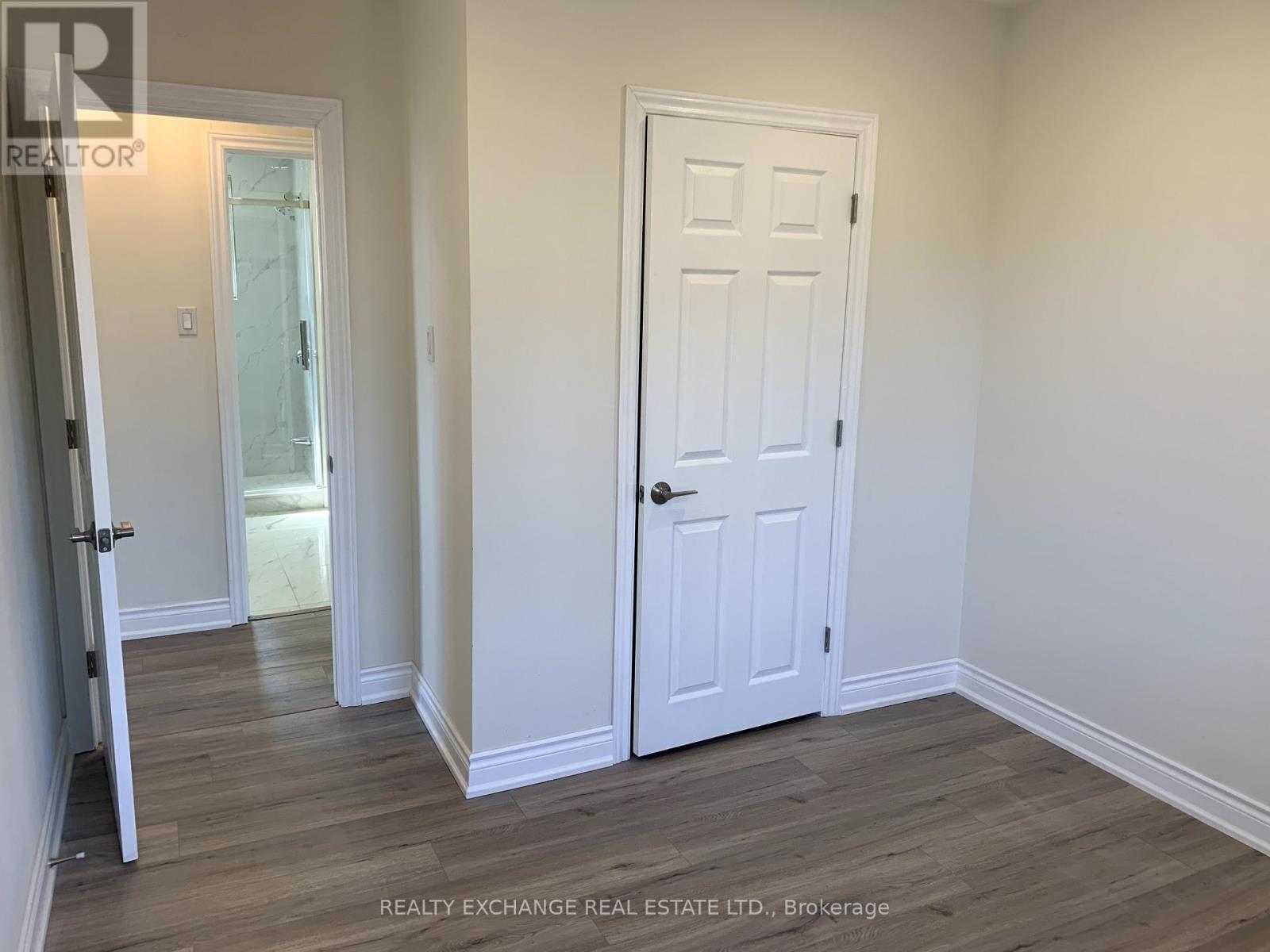 Photo 8 of Upper 89 Thornton Avenue, Bradford West Gwillimbury ON