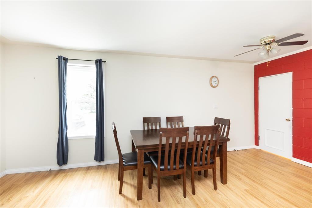 Photo 13 of 434 Elmdale Street, Steinbach MB