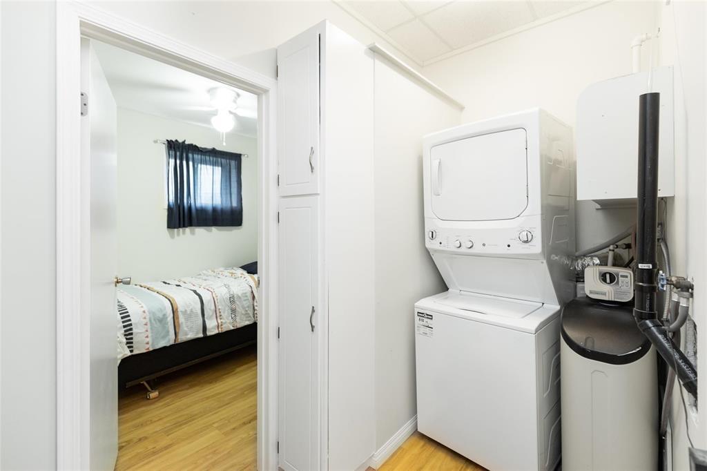 Photo 18 of 434 Elmdale Street, Steinbach MB
