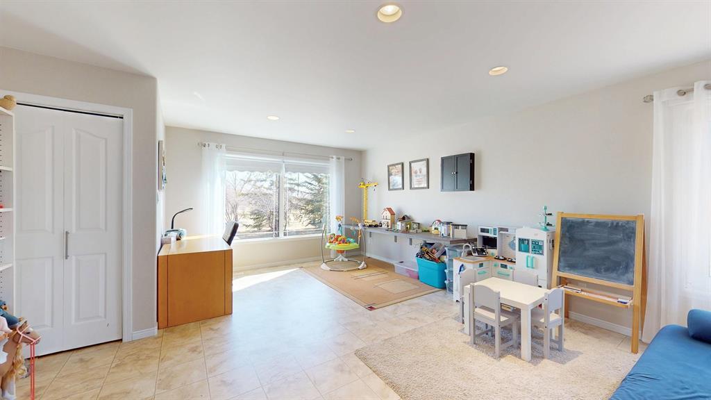 Photo 24 of 125 Westland Drive, Steinbach MB