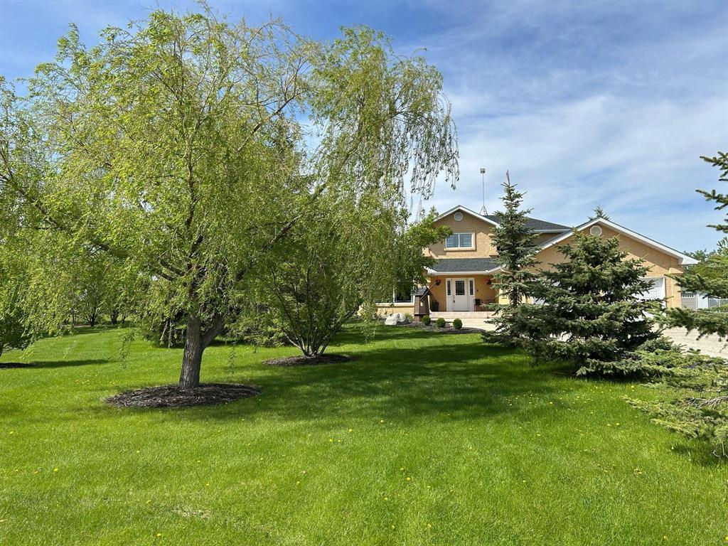 Photo 41 of 125 Westland Drive, Steinbach MB