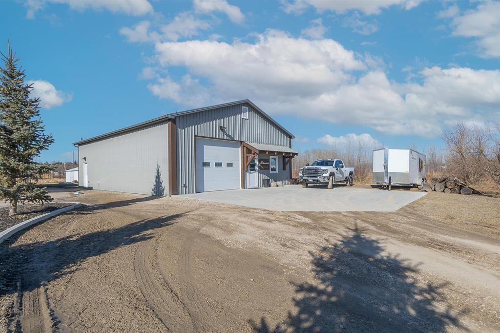 Photo 15 of 125 Westland Drive, Steinbach MB