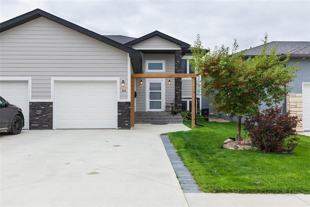 Photo 1 of 54 Parkhill Crescent, Steinbach MB