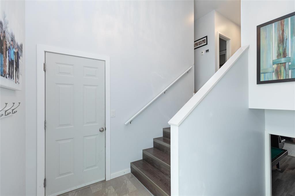 Photo 7 of 54 Parkhill Crescent, Steinbach MB
