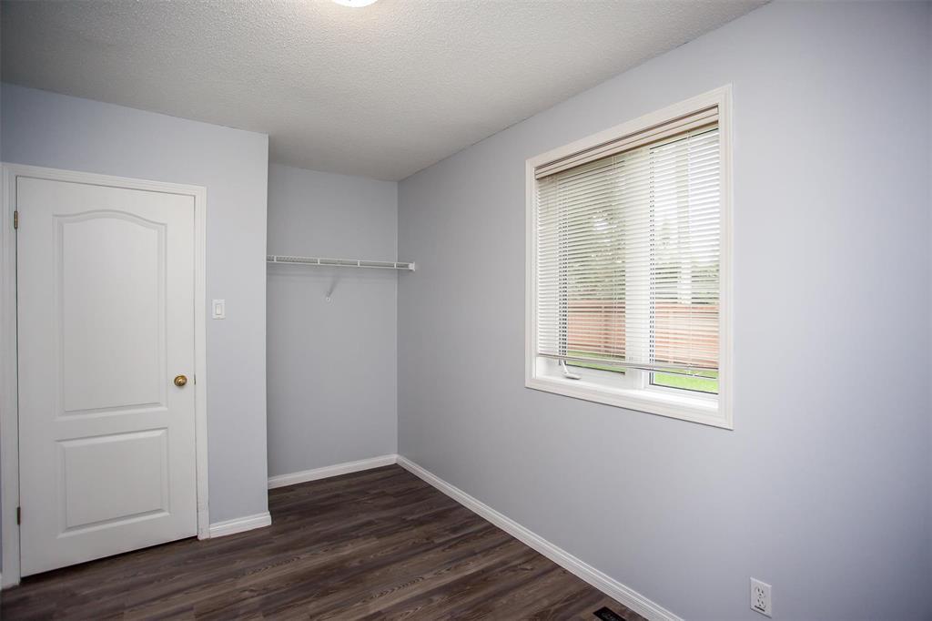 Photo 12 of 54 Jameswood Drive, Winnipeg MB