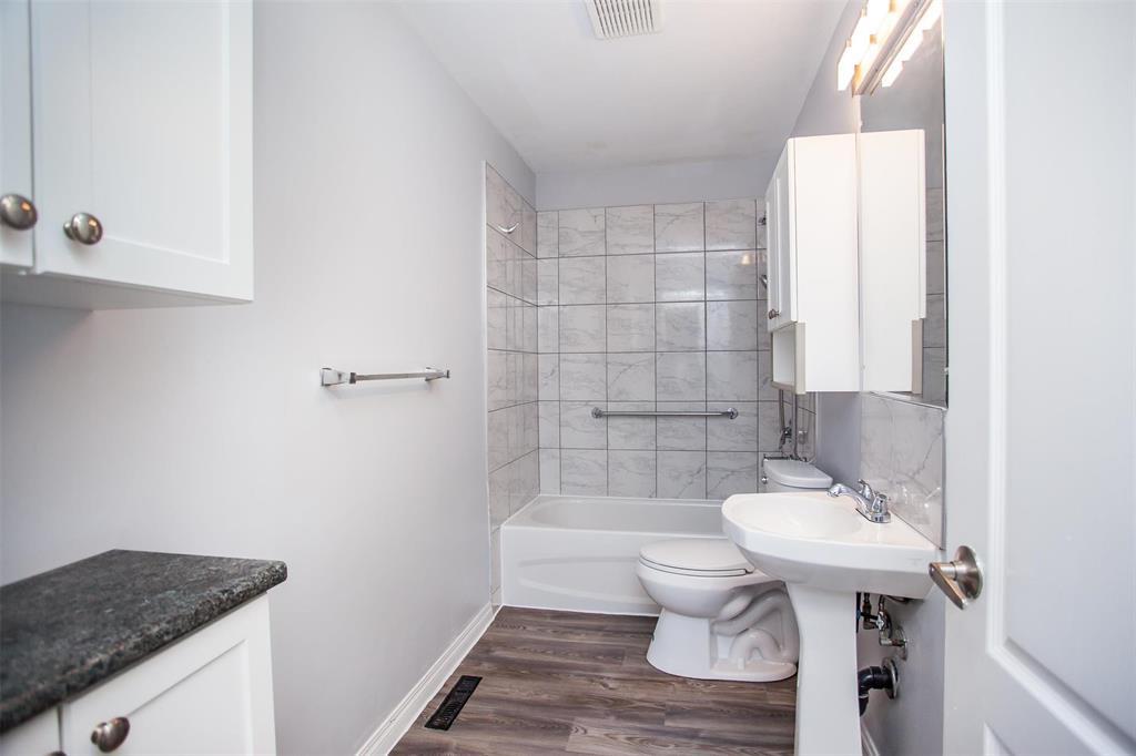 Photo 4 of 54 Jameswood Drive, Winnipeg MB