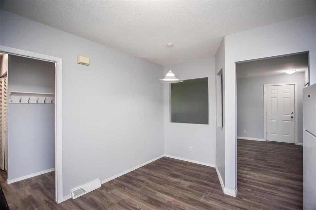 Photo 7 of 54 Jameswood Drive, Winnipeg MB