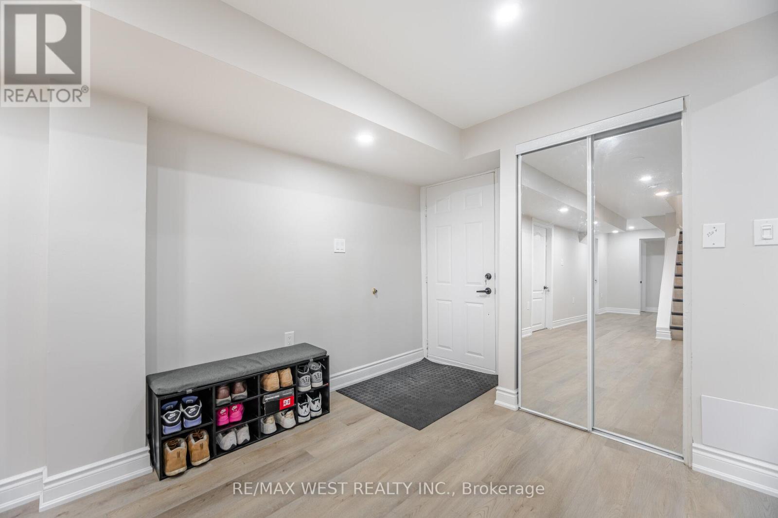 Photo 29 of 5088 Guildwood Way, Mississauga ON
