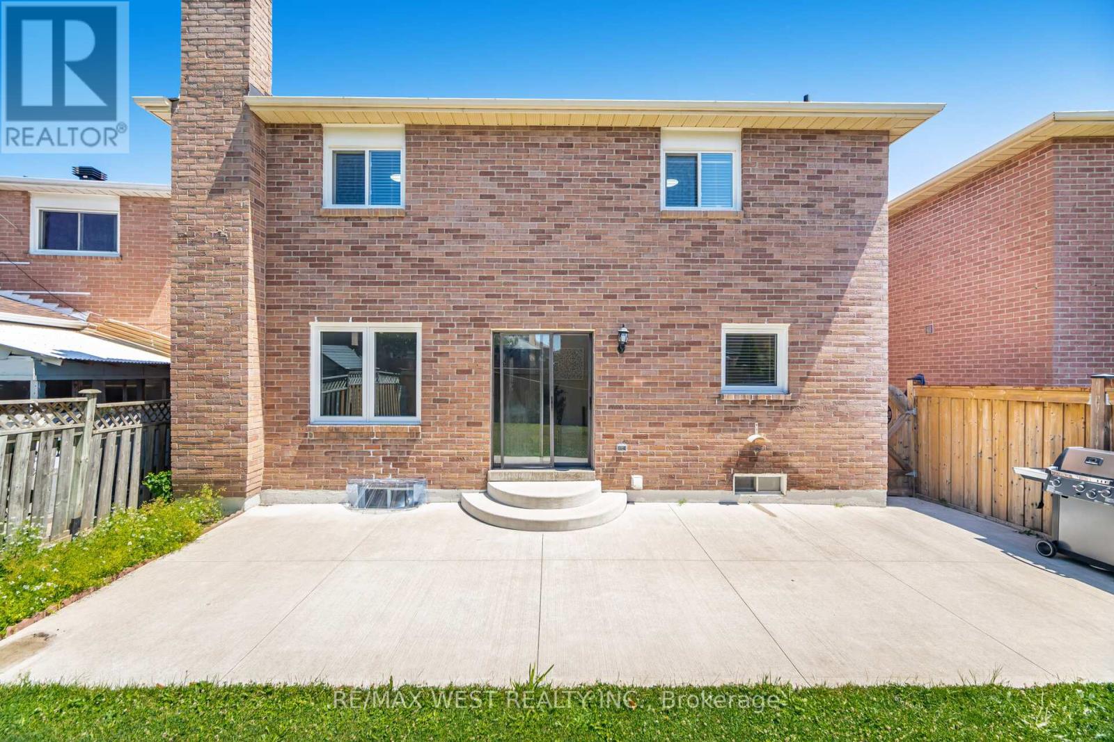 Photo 28 of 5088 Guildwood Way, Mississauga ON