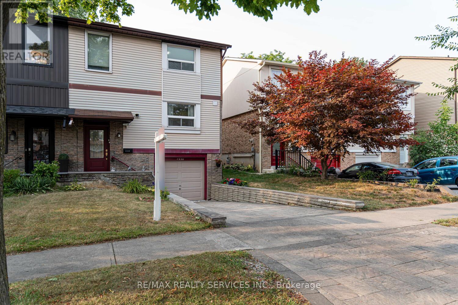 Photo 33 of 1330 Brands Court, Pickering ON