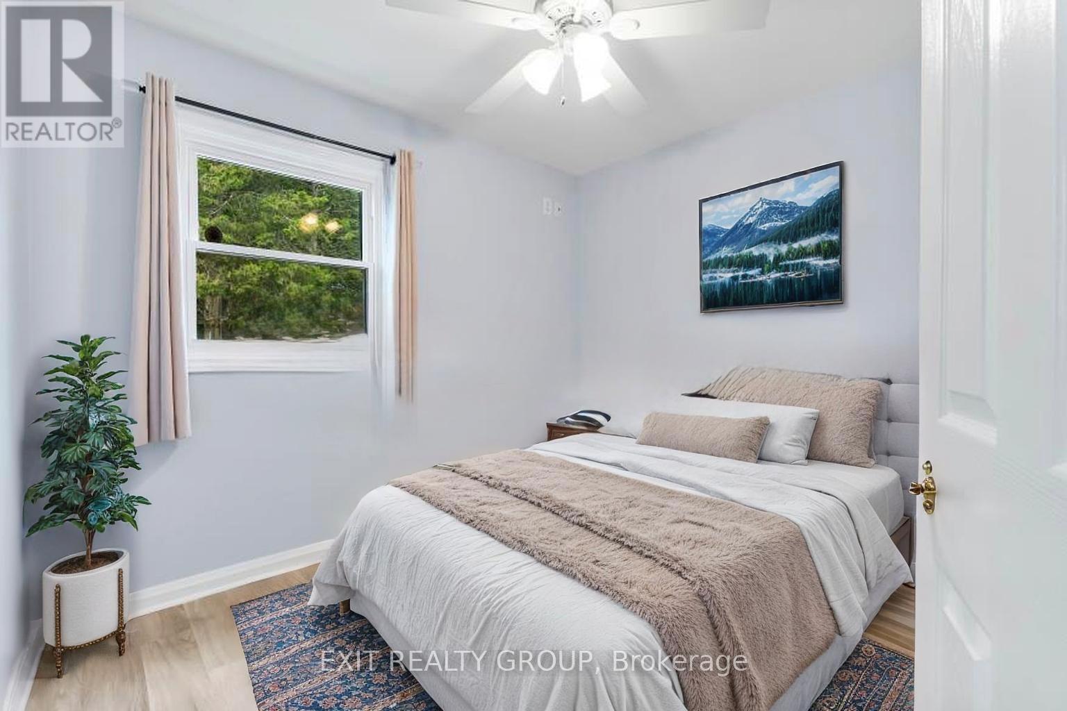 Photo 10 of 34 Orchard Drive, Belleville ON
