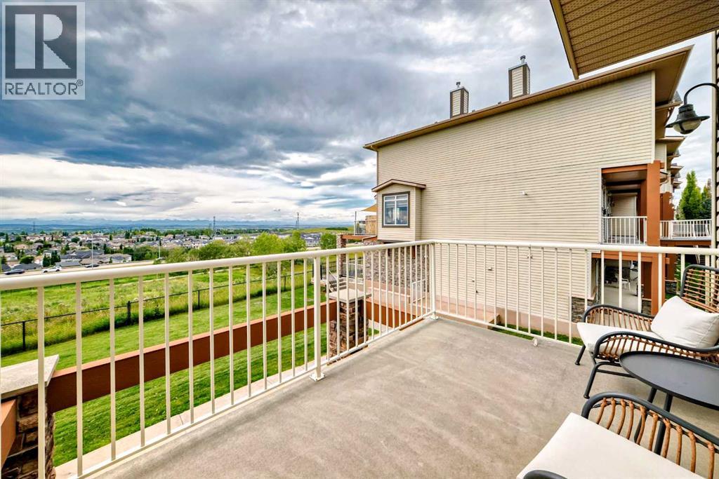 Single Family House for Sale in   Rockyledge View NW Rocky Ridge Calgary 