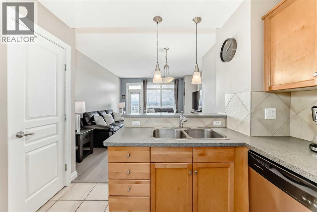 Single Family House for Sale in   Rockyledge View NW Rocky Ridge Calgary 