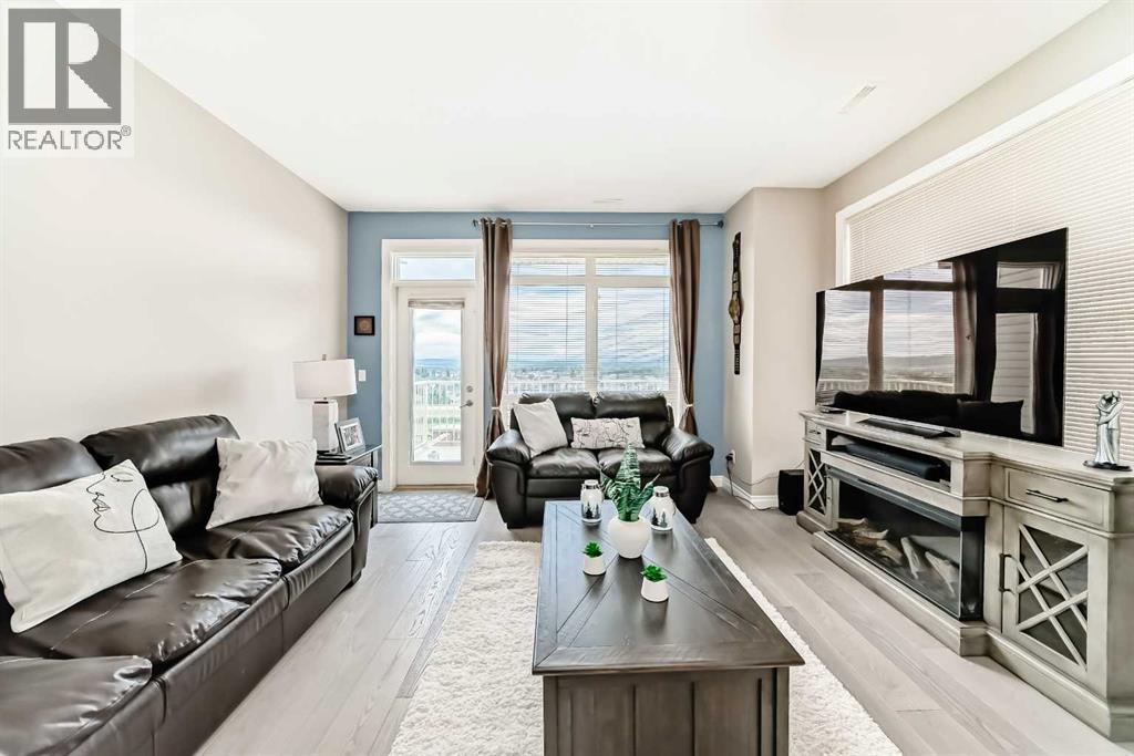 Single Family House for Sale in   Rockyledge View NW Rocky Ridge Calgary 