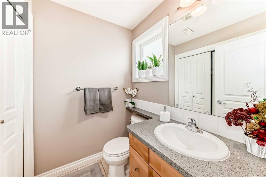 Single Family House for Sale in   Rockyledge View NW Rocky Ridge Calgary 