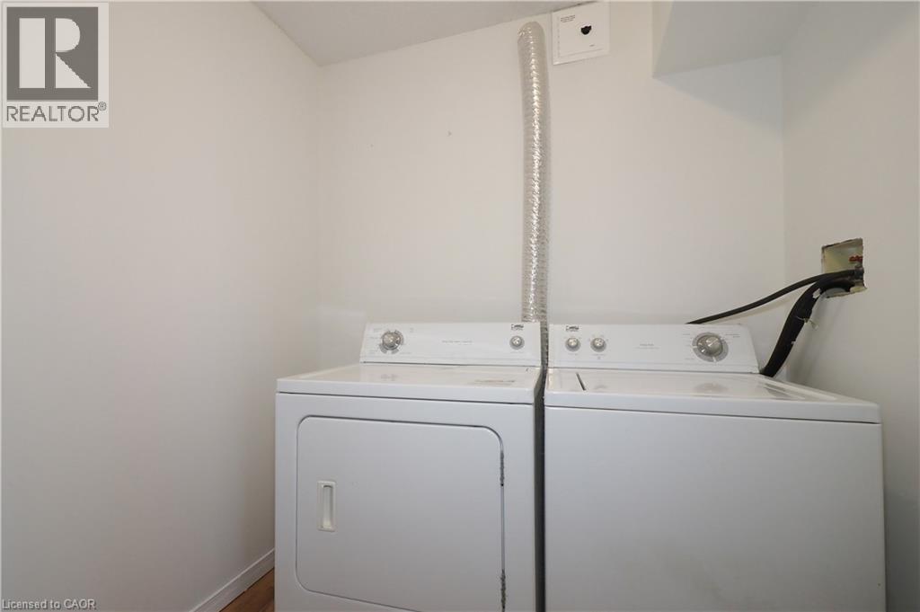 Photo 5 of 18 Holborn Court Unit 402, Kitchener ON