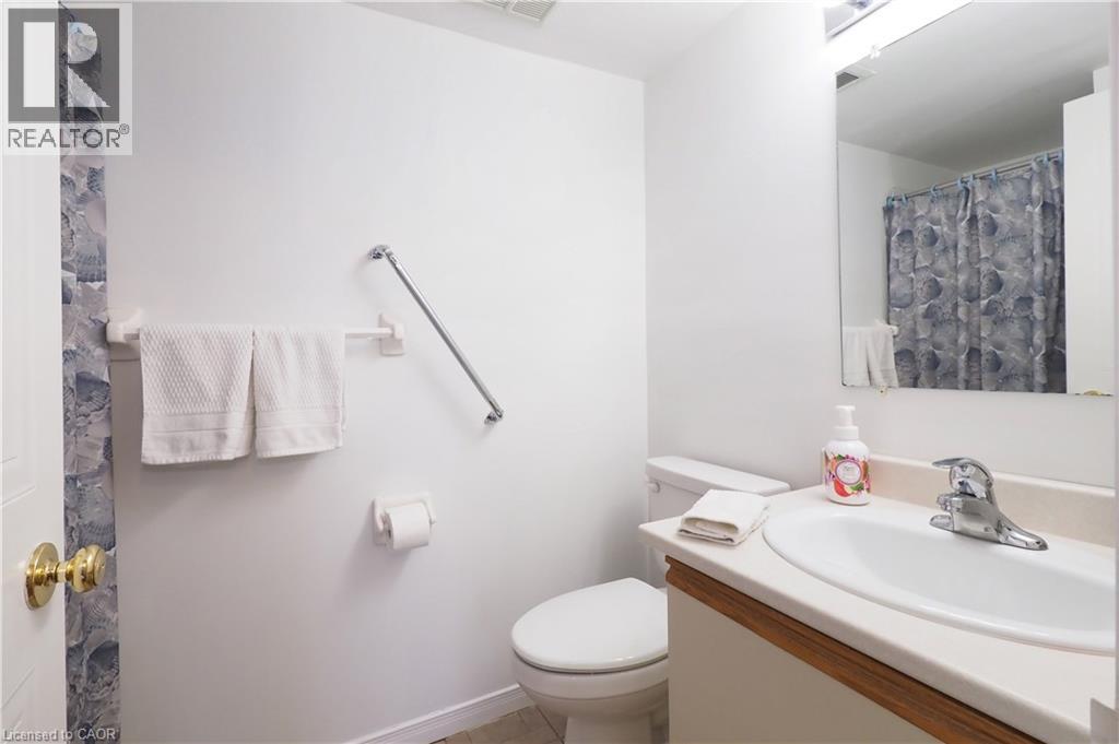 Photo 12 of 18 Holborn Court Unit 402, Kitchener ON