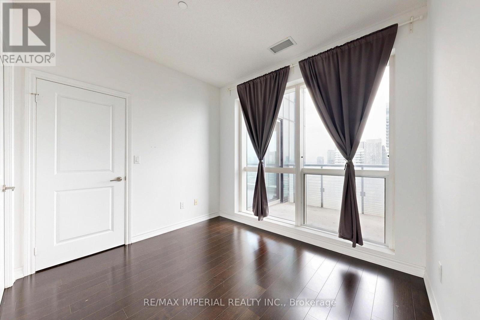 Photo 20 of 4801 386 Yonge Street, Toronto ON