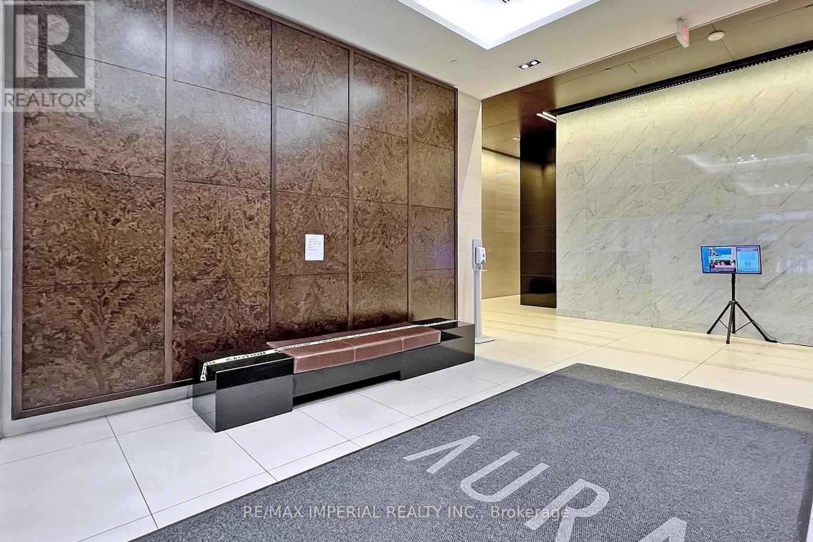 Photo 4 of 4801 386 Yonge Street, Toronto ON