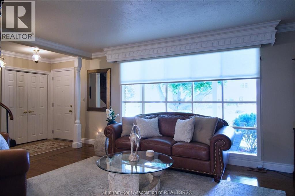 Photo 9 of 94 Wyandott Street, Chatham ON