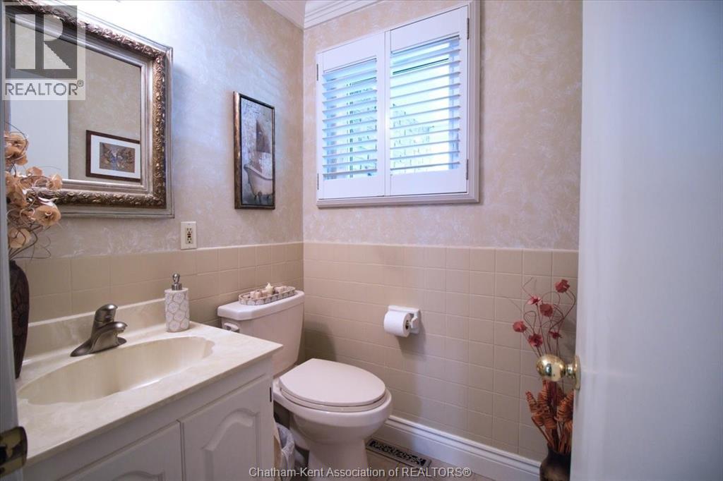 Photo 21 of 94 Wyandott Street, Chatham ON