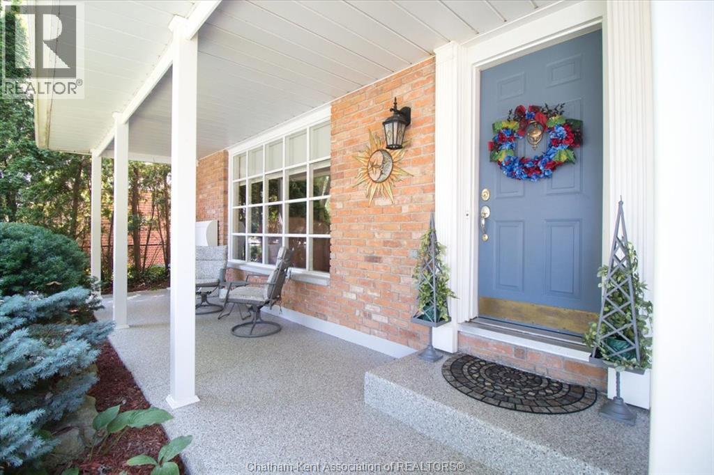 Photo 2 of 94 Wyandott Street, Chatham ON