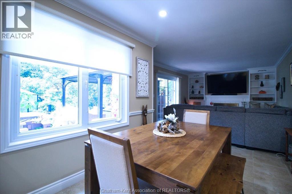 Photo 16 of 94 Wyandott Street, Chatham ON