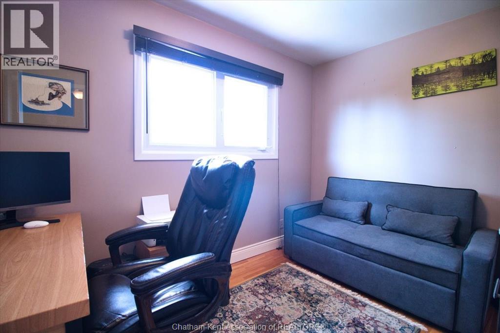 Photo 25 of 94 Wyandott Street, Chatham ON