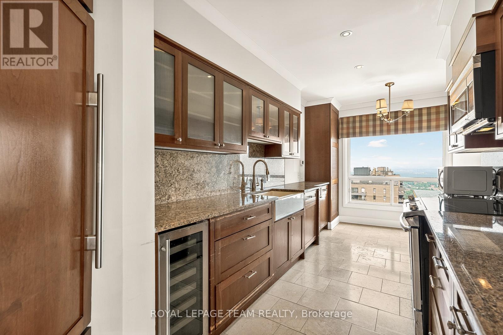 Photo 10 of 2902 545 St Laurent Boulevard, Ottawa ON