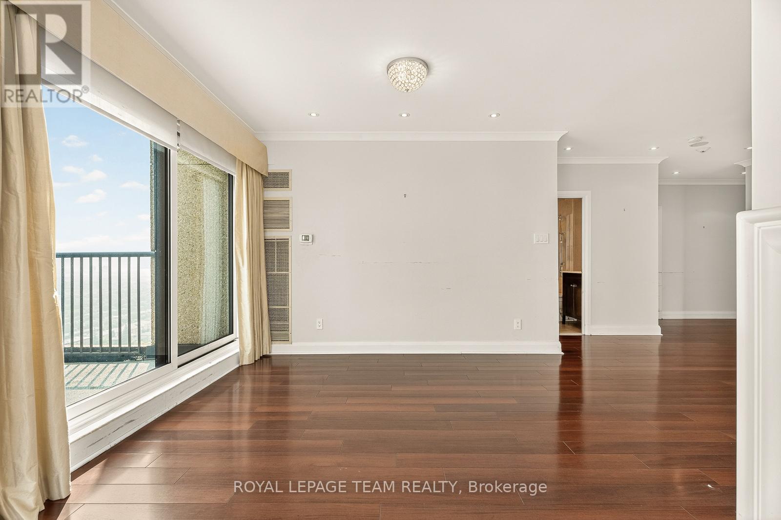 Photo 22 of 2902 545 St Laurent Boulevard, Ottawa ON